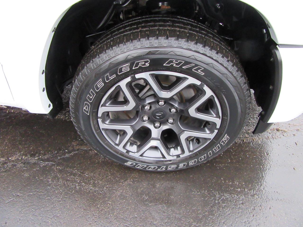 RAM 1500 Laramie Crew Cab SWB 4WD 2025