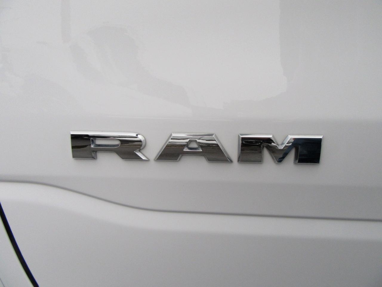 RAM 1500 Laramie Crew Cab SWB 4WD 2025