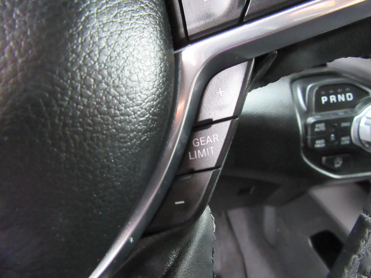 RAM 1500 Laramie Crew Cab SWB 4WD 2025