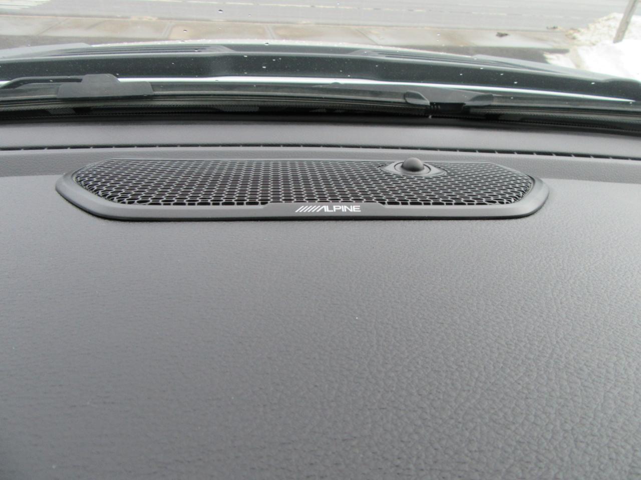 RAM 1500 Laramie Crew Cab SWB 4WD 2025