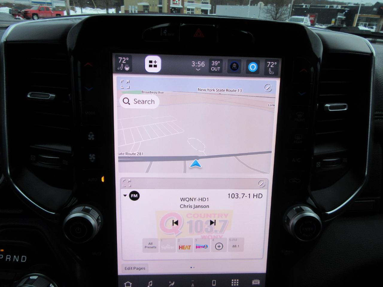 RAM 1500 Laramie Crew Cab SWB 4WD 2025