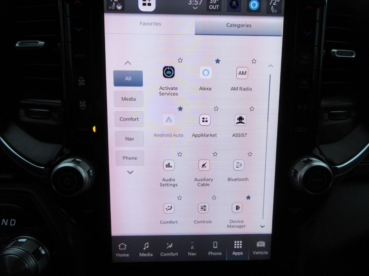 RAM 1500 Laramie Crew Cab SWB 4WD 2025