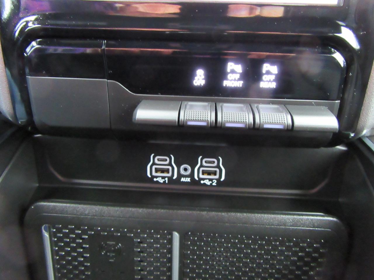 RAM 1500 Laramie Crew Cab SWB 4WD 2025