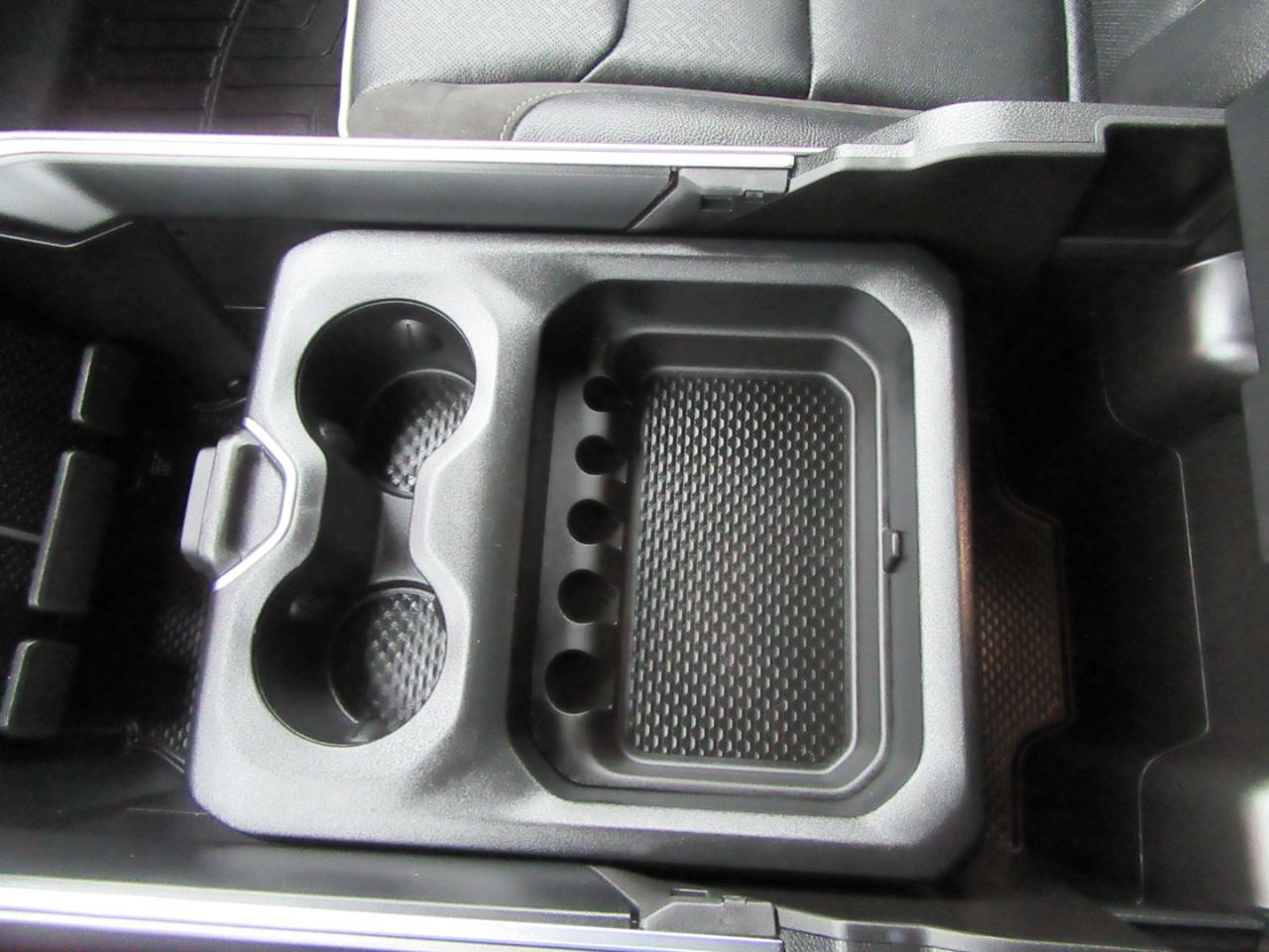 RAM 1500 Laramie Crew Cab SWB 4WD 2025