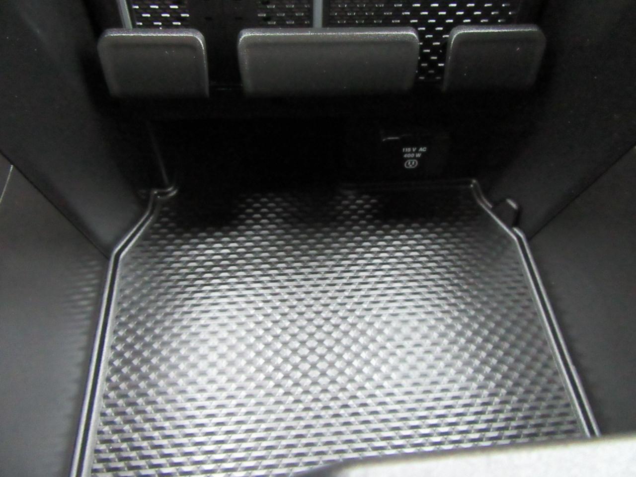 RAM 1500 Laramie Crew Cab SWB 4WD 2025