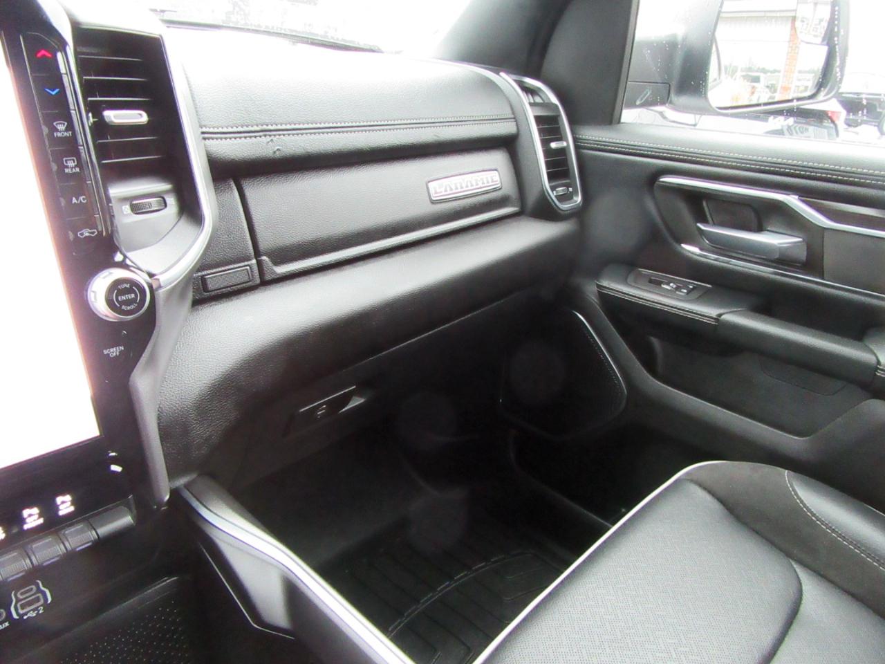 RAM 1500 Laramie Crew Cab SWB 4WD 2025