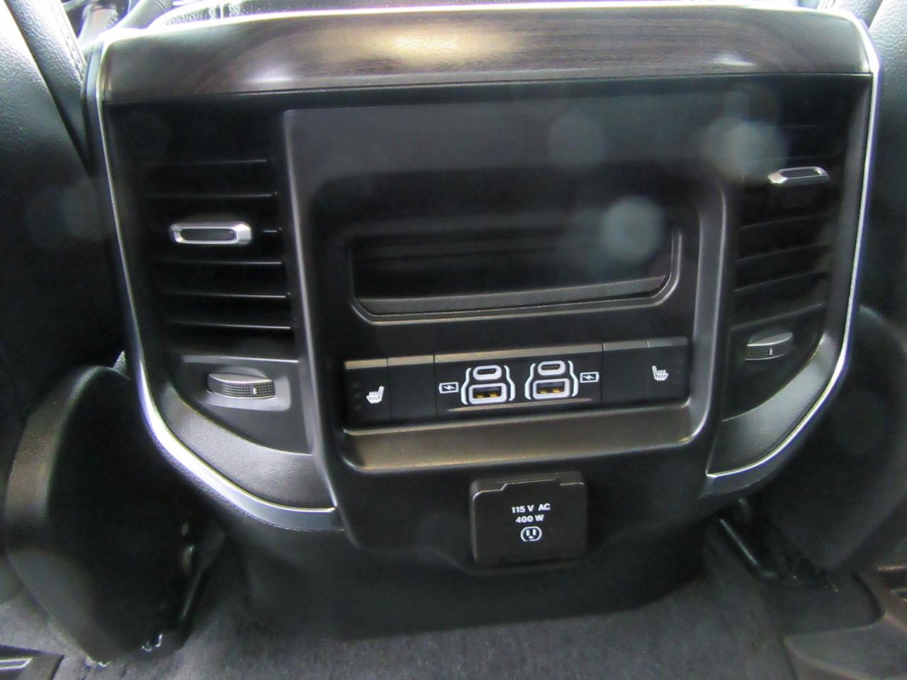 RAM 1500 Laramie Crew Cab SWB 4WD 2025