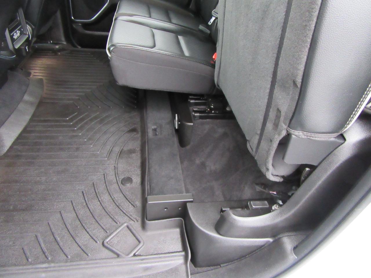 RAM 1500 Laramie Crew Cab SWB 4WD 2025