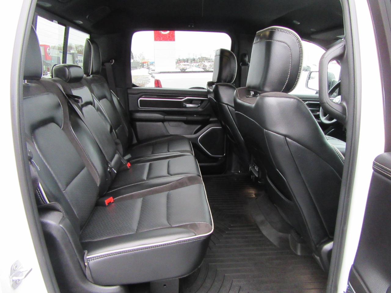 RAM 1500 Laramie Crew Cab SWB 4WD 2025