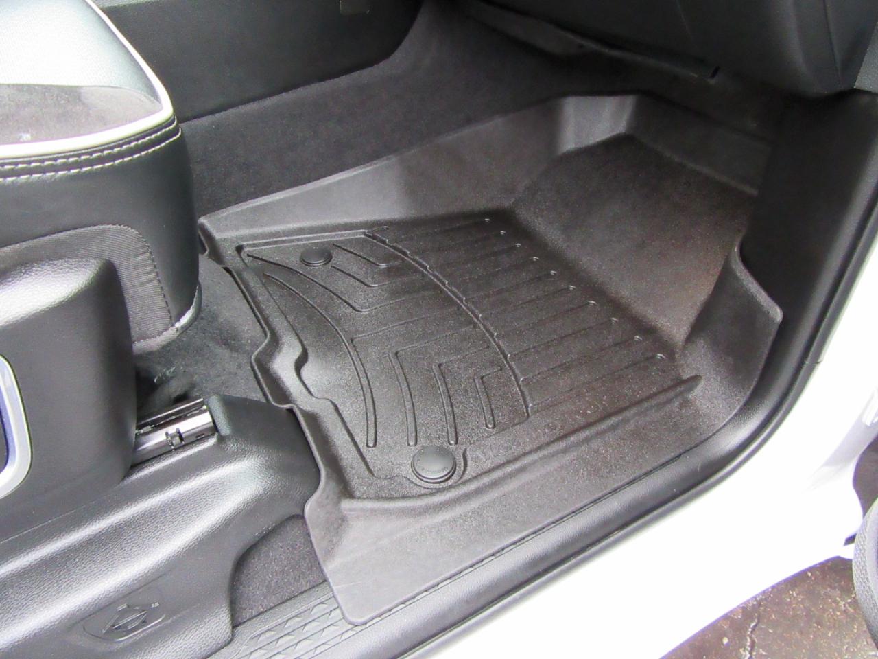 RAM 1500 Laramie Crew Cab SWB 4WD 2025