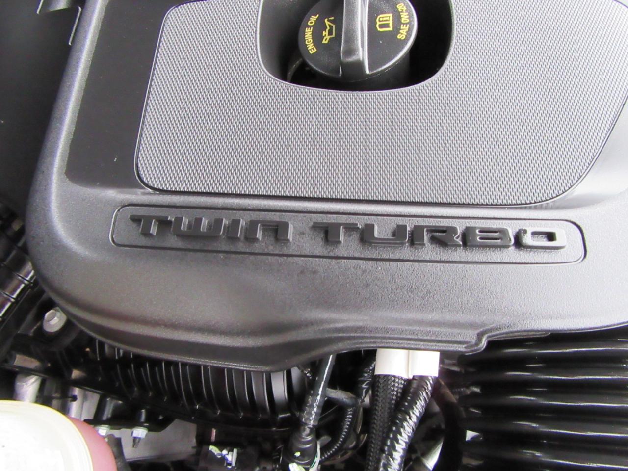 RAM 1500 Laramie Crew Cab SWB 4WD 2025