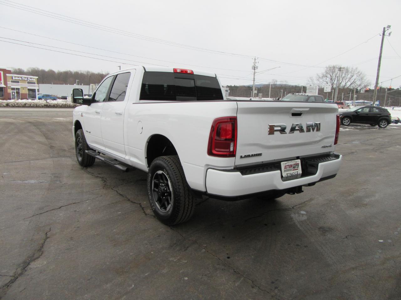 RAM 2500 Laramie Crew Cab SWB 4WD 2025