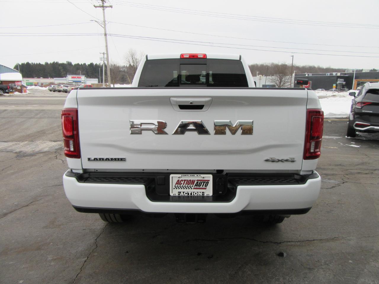 RAM 2500 Laramie Crew Cab SWB 4WD 2025