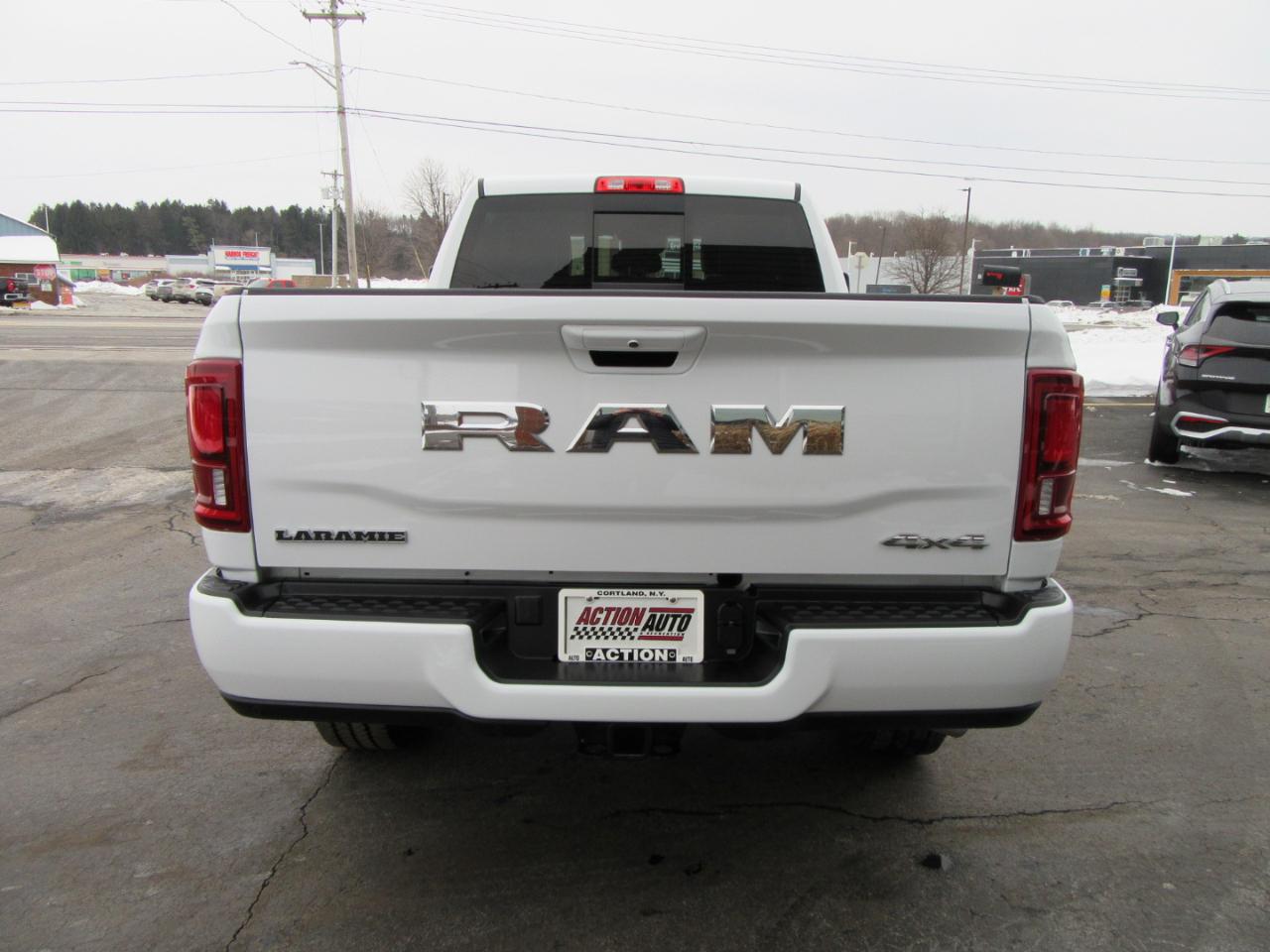 RAM 2500 Laramie Crew Cab SWB 4WD 2025