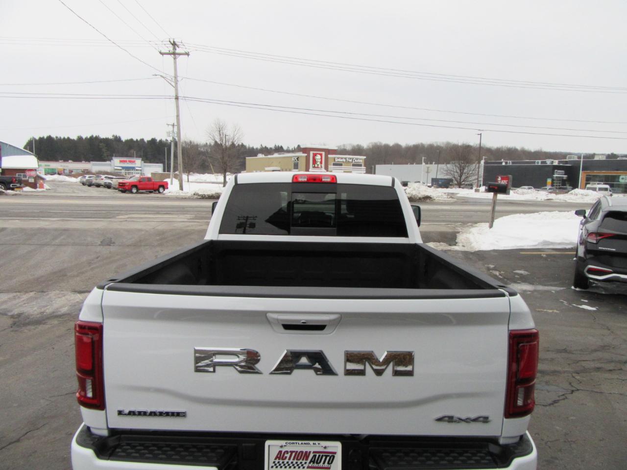 RAM 2500 Laramie Crew Cab SWB 4WD 2025