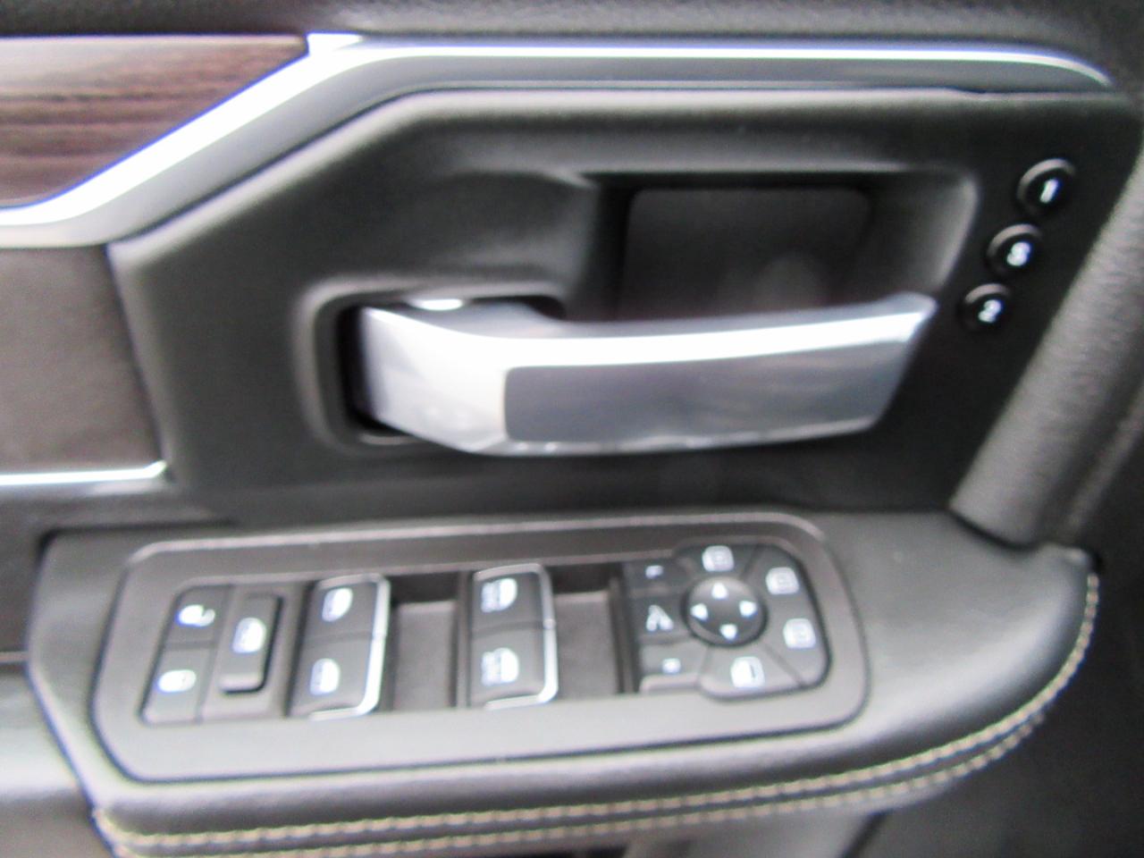 RAM 2500 Laramie Crew Cab SWB 4WD 2025