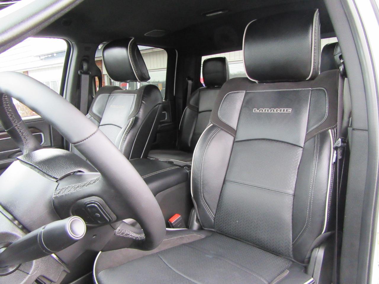 RAM 2500 Laramie Crew Cab SWB 4WD 2025