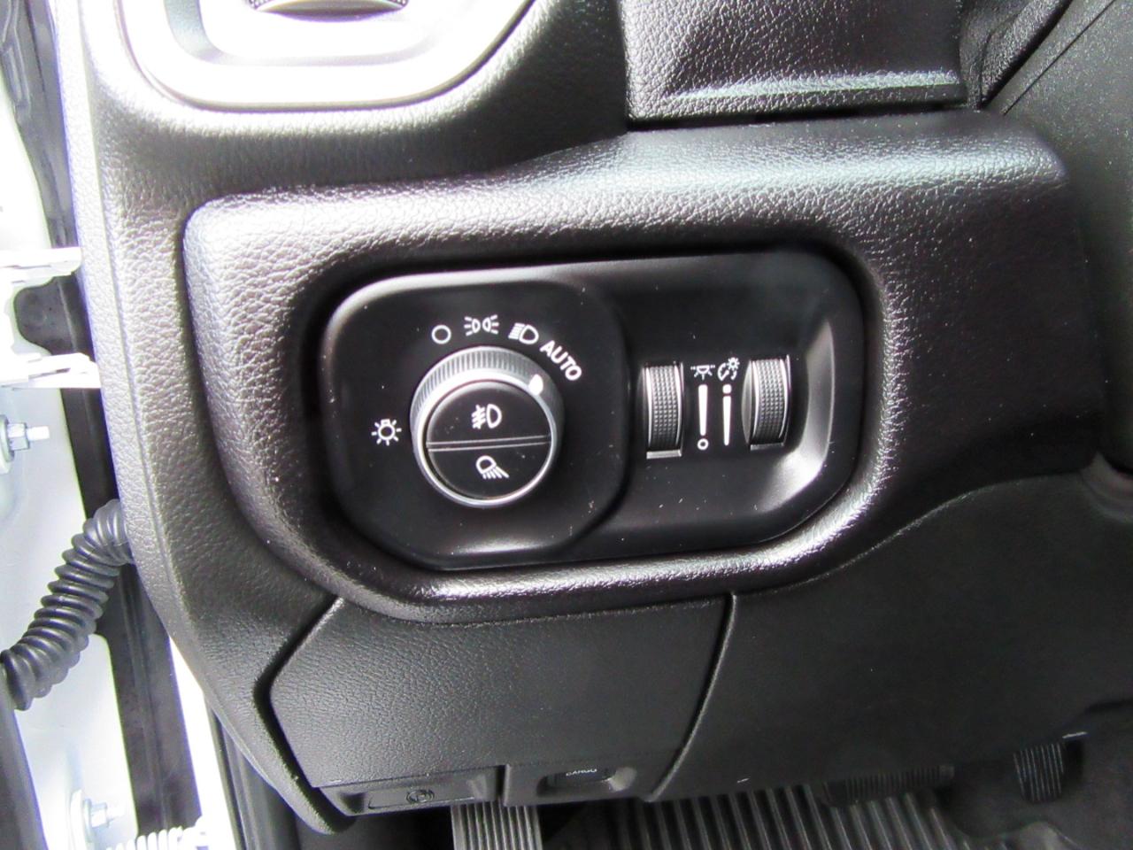 RAM 2500 Laramie Crew Cab SWB 4WD 2025