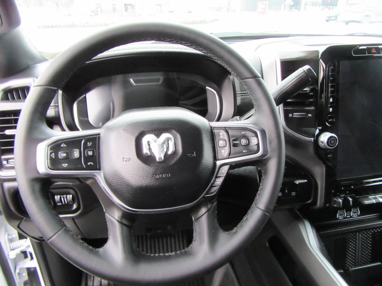 RAM 2500 Laramie Crew Cab SWB 4WD 2025