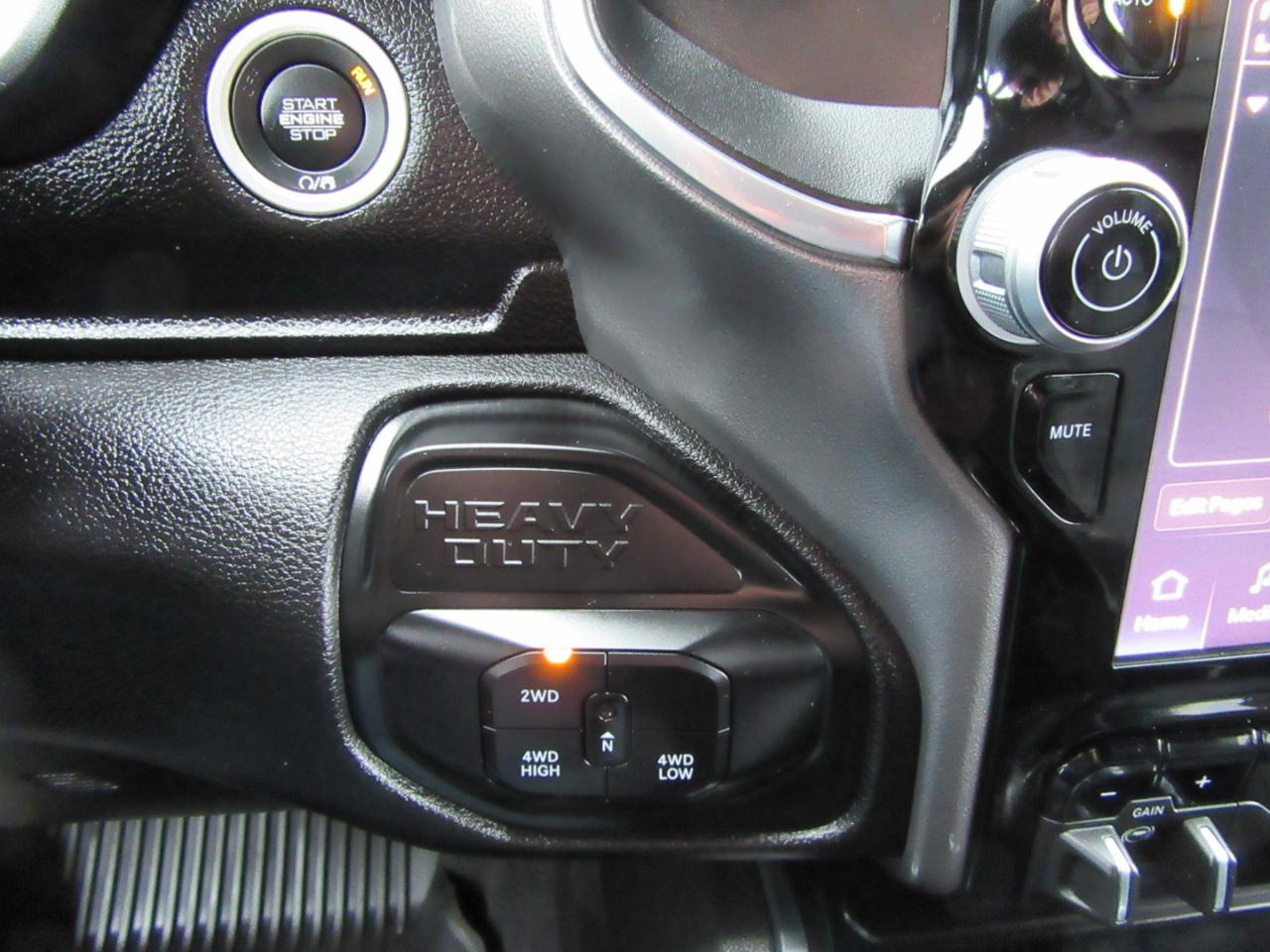 RAM 2500 Laramie Crew Cab SWB 4WD 2025