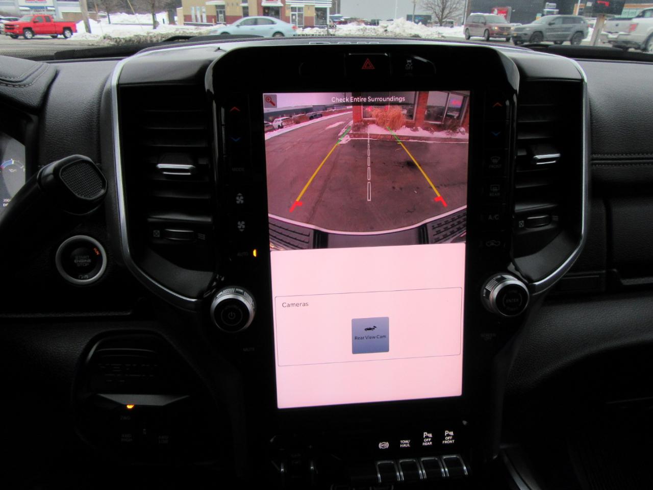 RAM 2500 Laramie Crew Cab SWB 4WD 2025