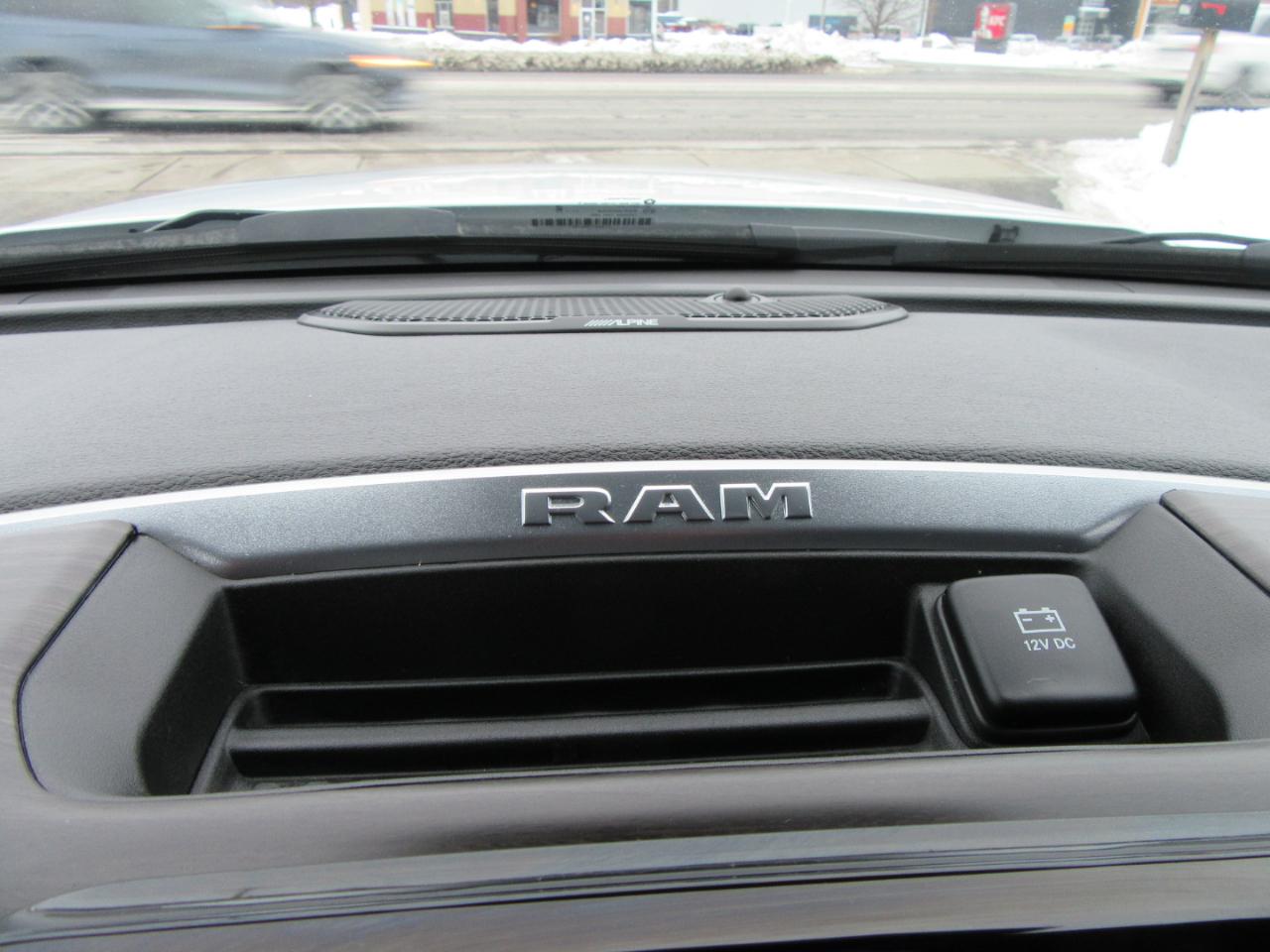 RAM 2500 Laramie Crew Cab SWB 4WD 2025