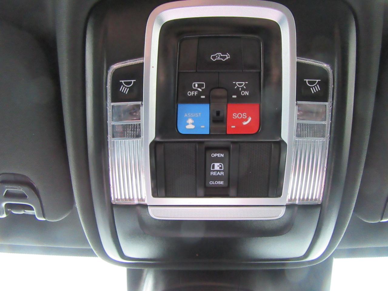 RAM 2500 Laramie Crew Cab SWB 4WD 2025