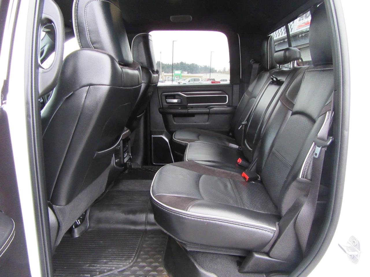 RAM 2500 Laramie Crew Cab SWB 4WD 2025