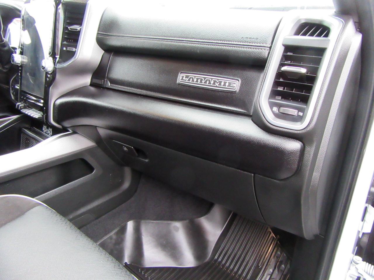 RAM 2500 Laramie Crew Cab SWB 4WD 2025