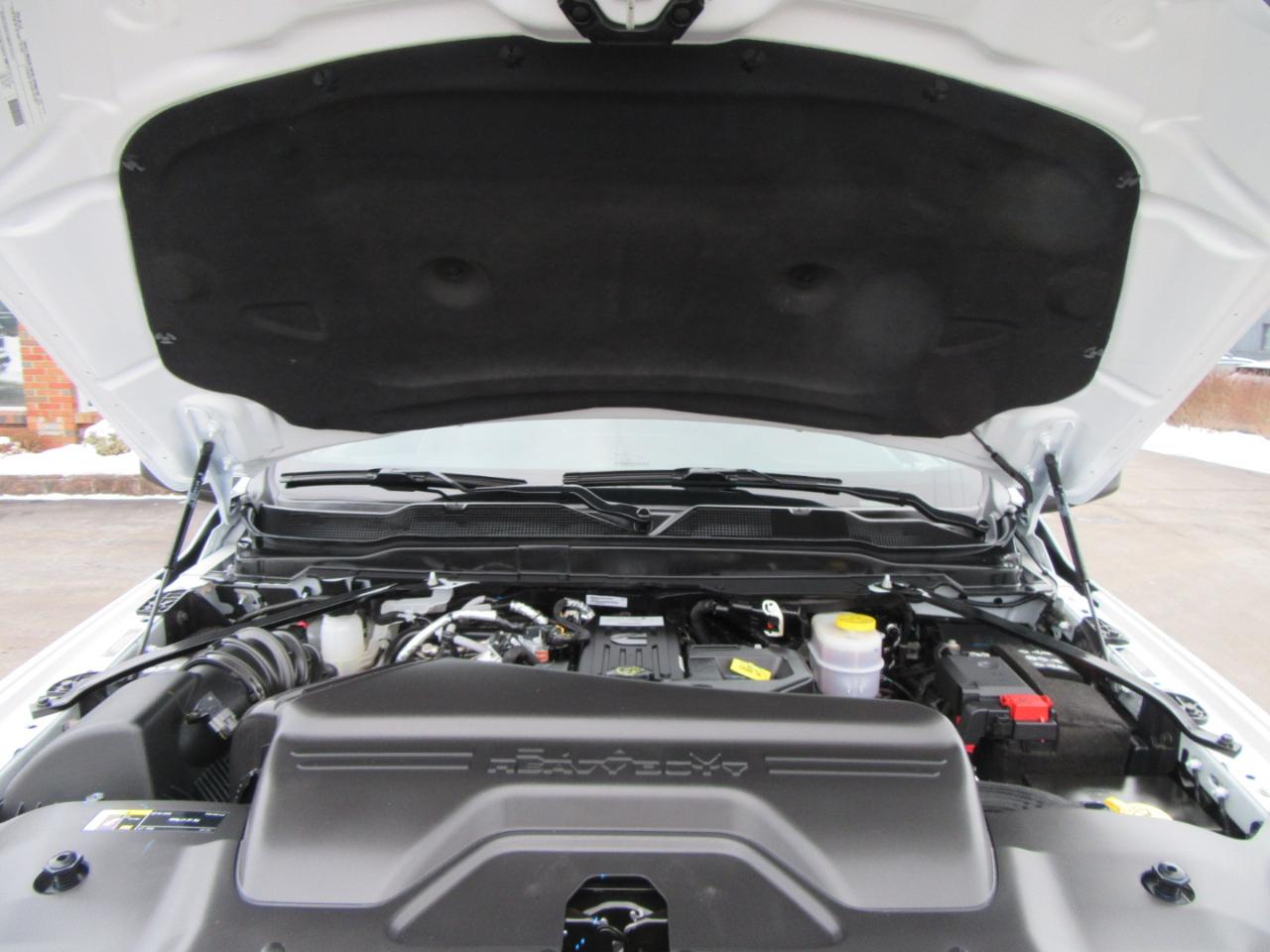 RAM 2500 Laramie Crew Cab SWB 4WD 2025