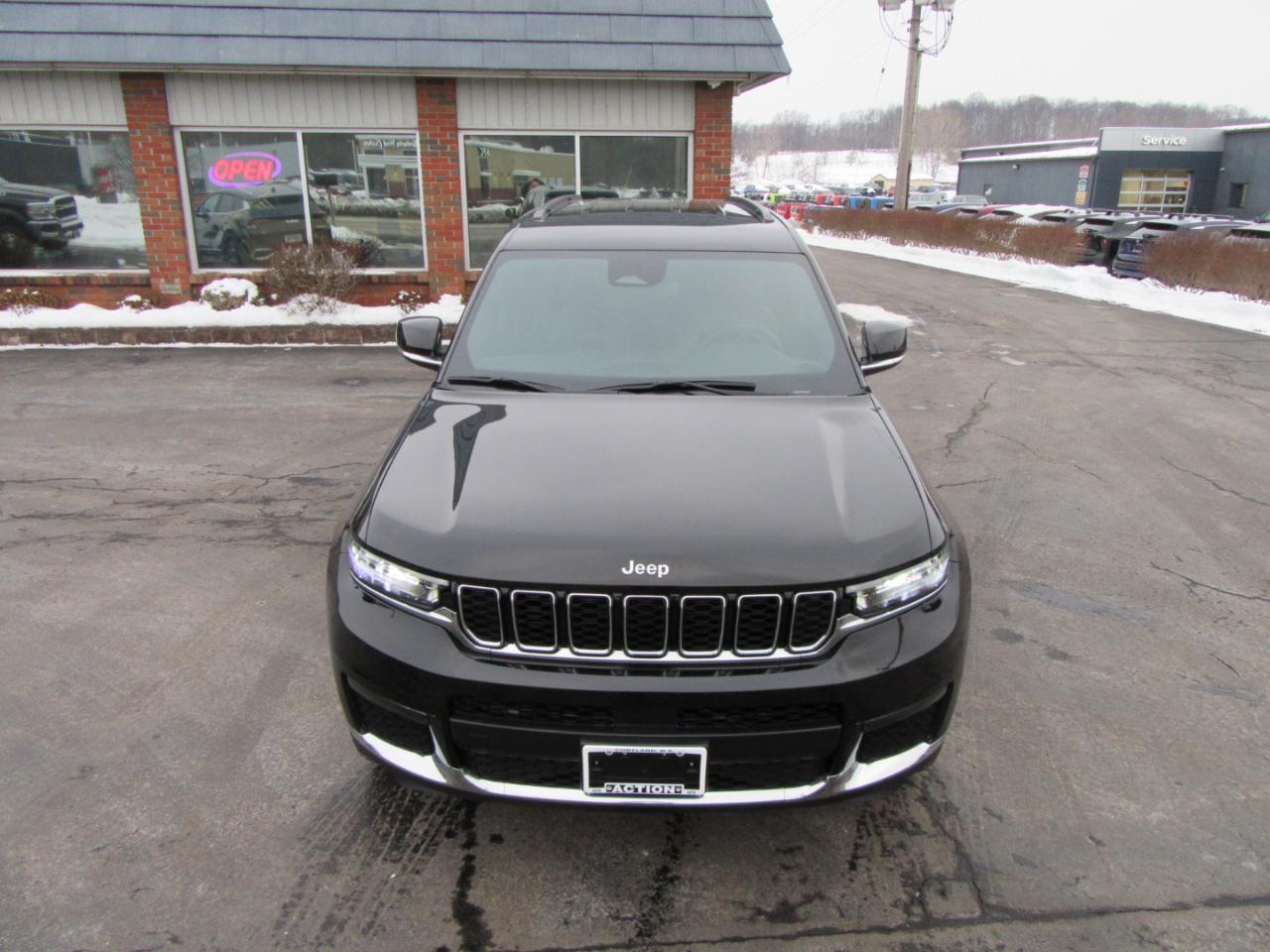 Jeep Grand Cherokee L Limited 4WD 2024