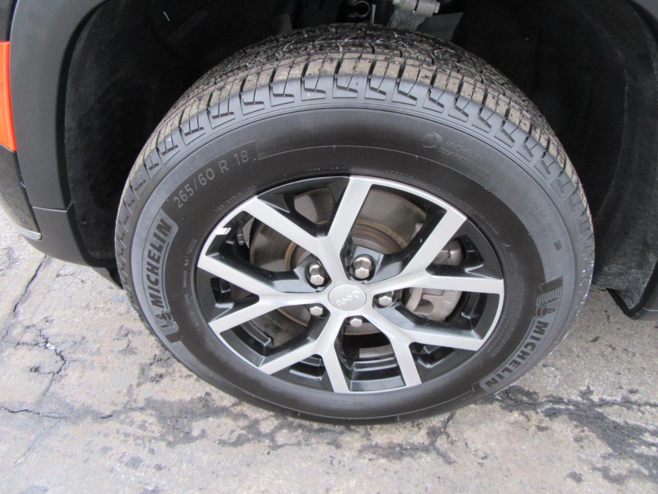 Jeep Grand Cherokee L Limited 4WD 2024