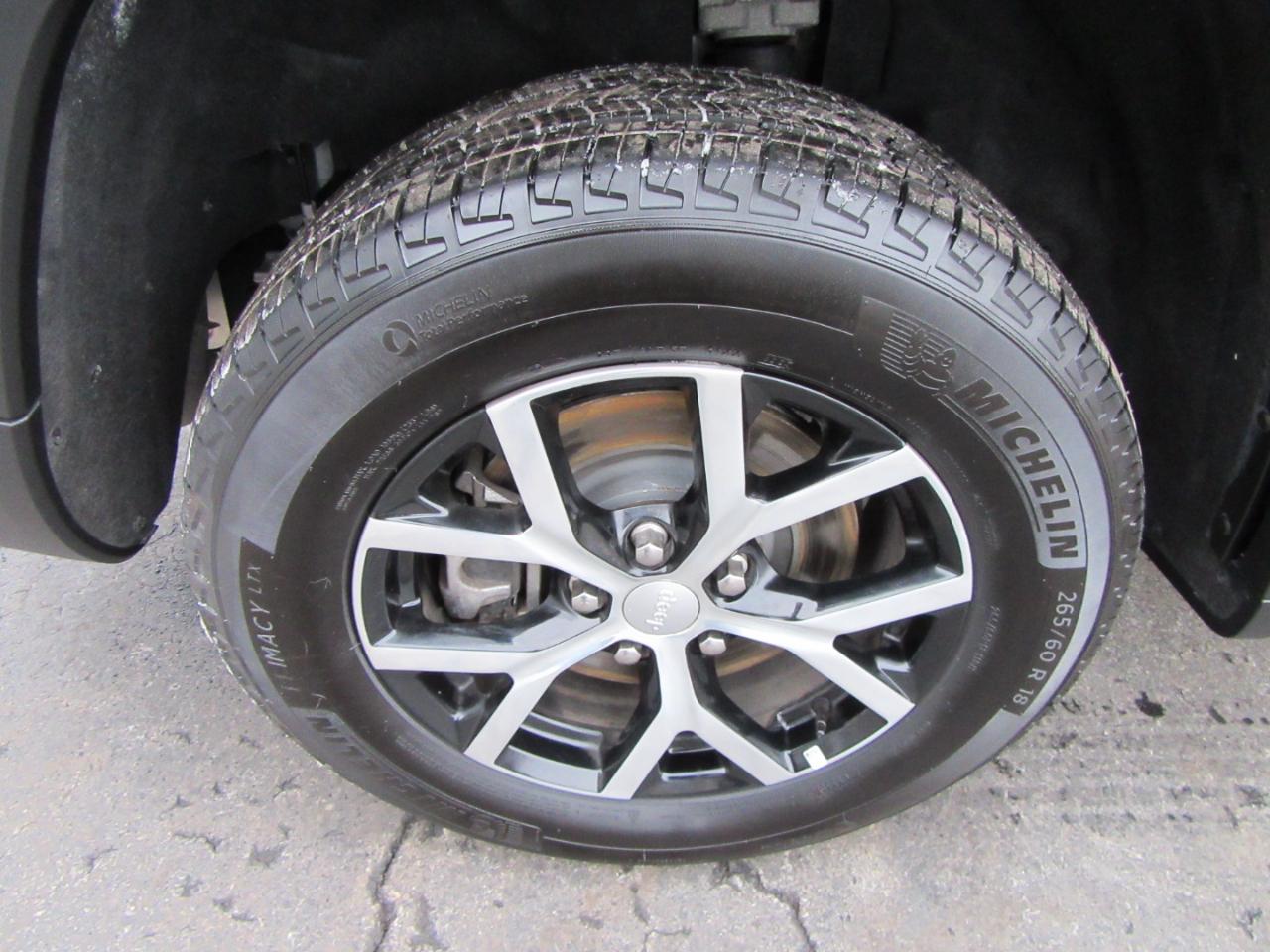 Jeep Grand Cherokee L Limited 4WD 2024