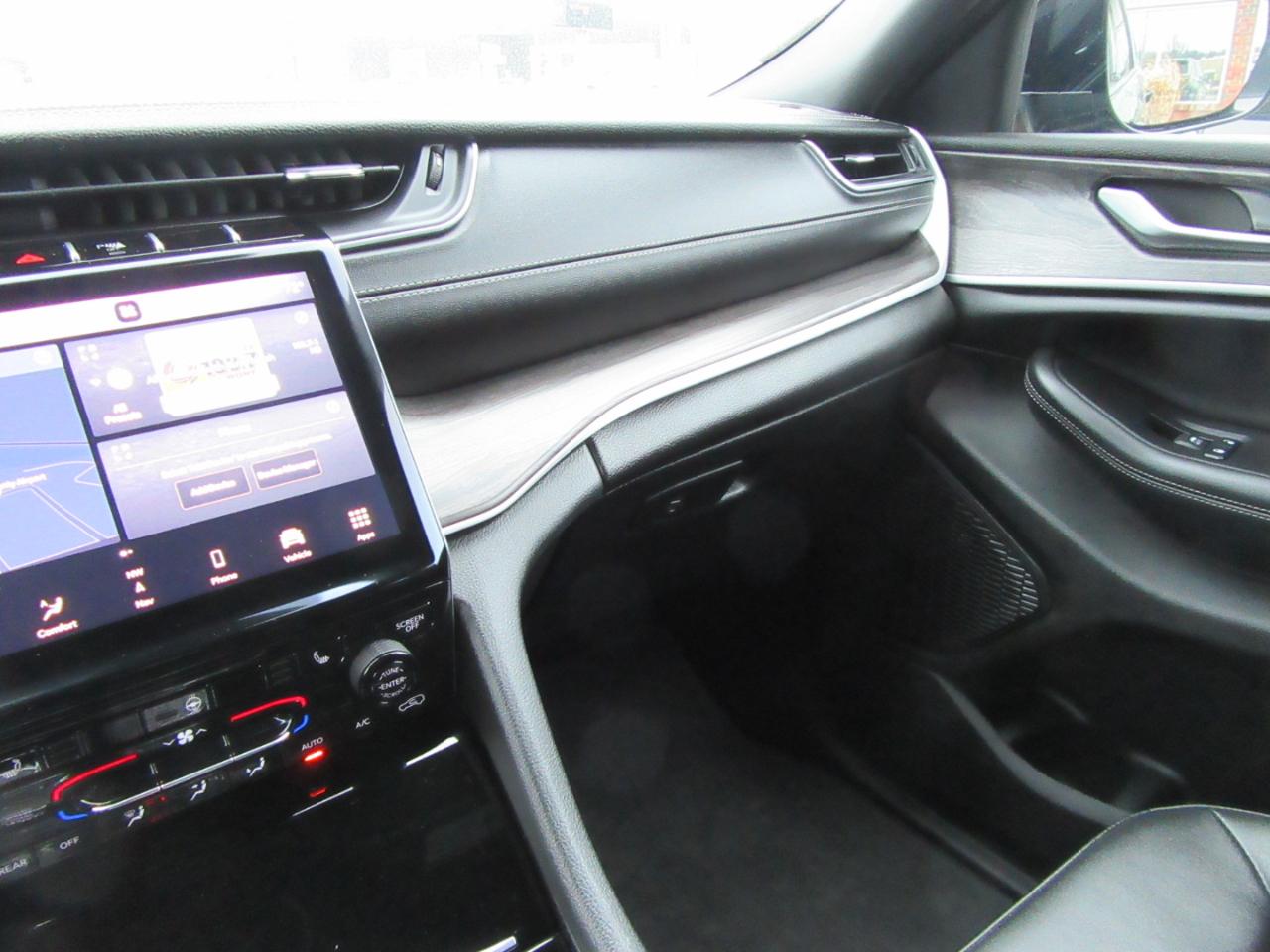 Jeep Grand Cherokee L Limited 4WD 2024