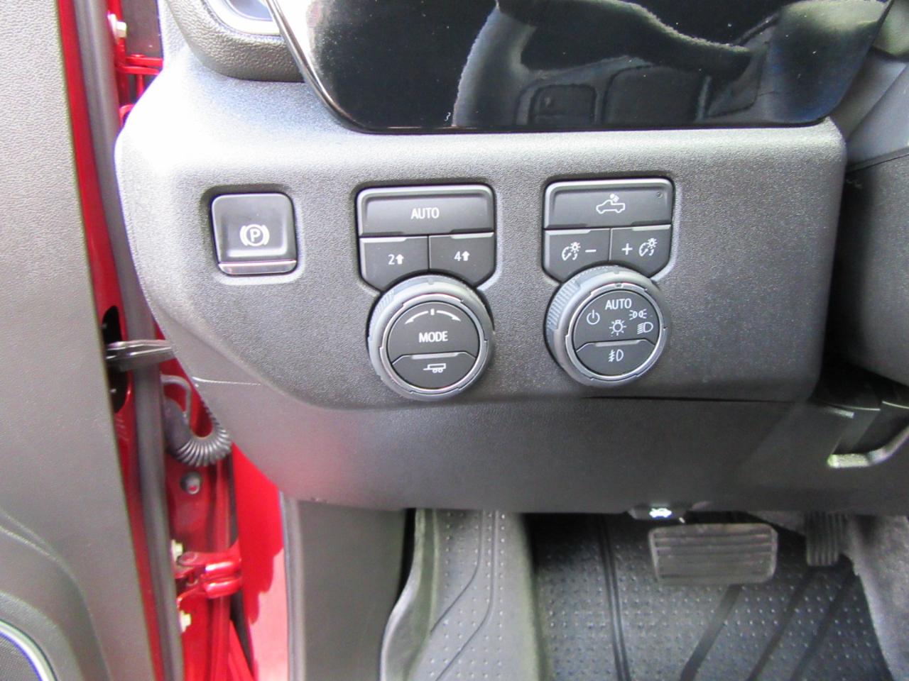Chevrolet Silverado 1500 RST Select Package Crew Cab 4WD 2026