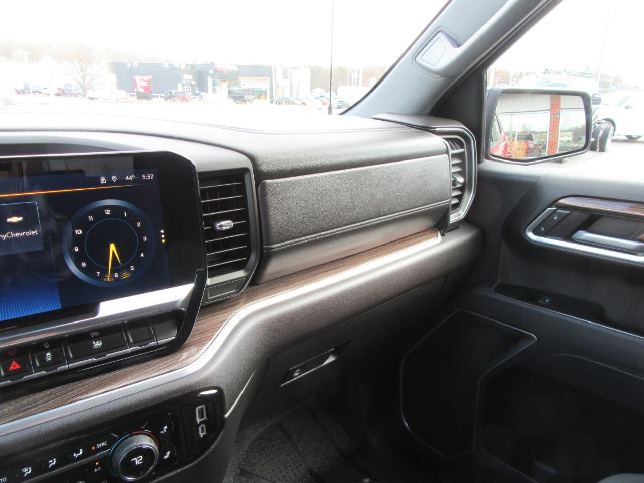 Chevrolet Silverado 1500 RST Select Package Crew Cab 4WD 2026