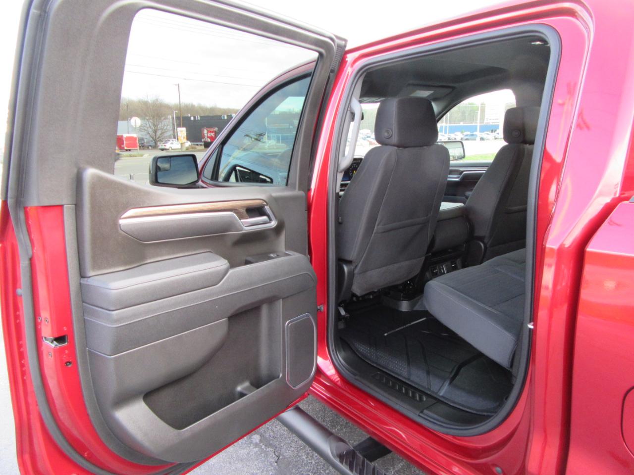 Chevrolet Silverado 1500 RST Select Package Crew Cab 4WD 2026