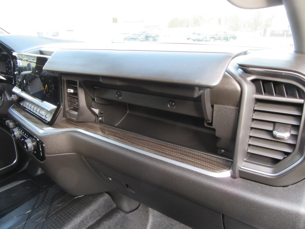 Chevrolet Silverado 1500 RST Select Package Crew Cab 4WD 2026