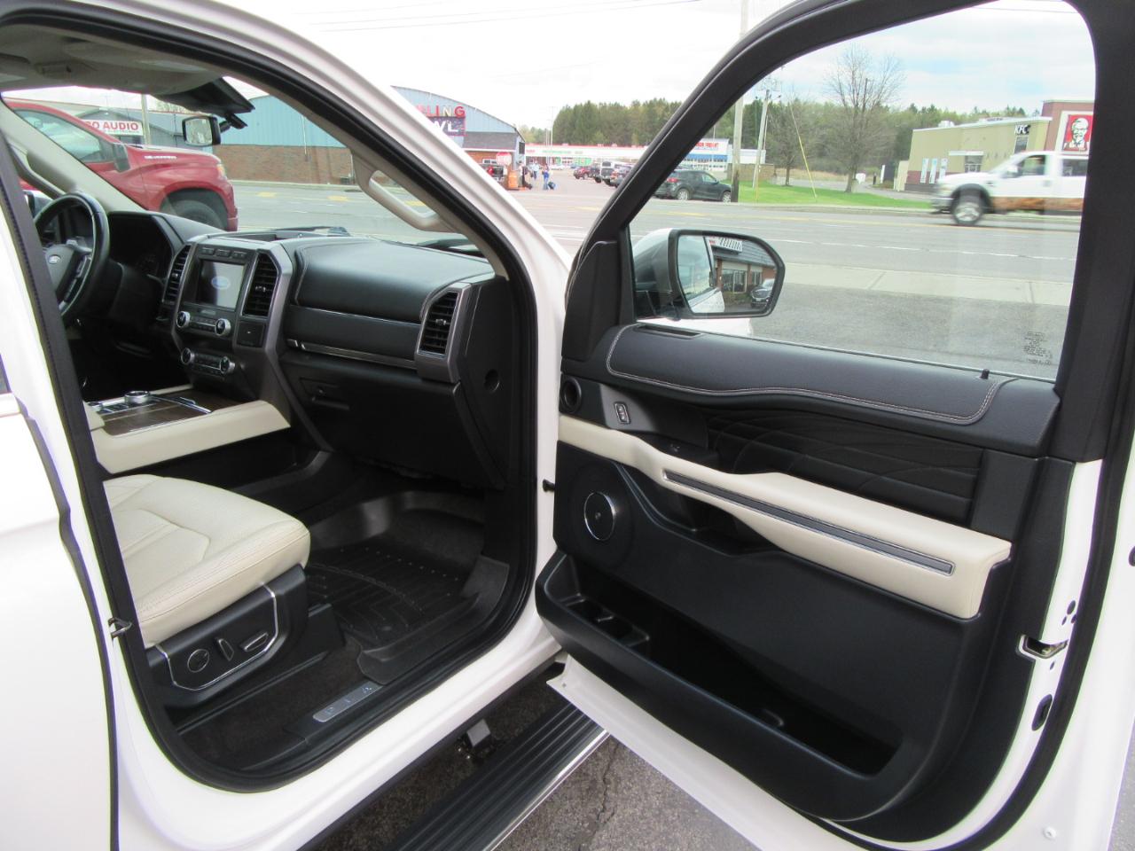 Ford Expedition Platinum 4WD 2019
