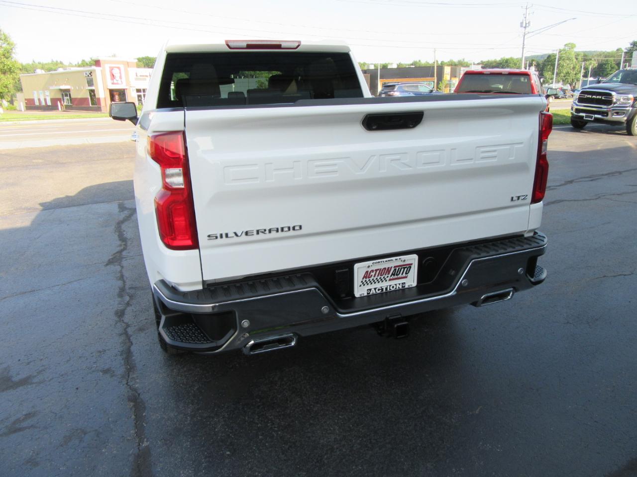 Chevrolet Silverado 1500 LTZ Crew Cab 4WD 2023
