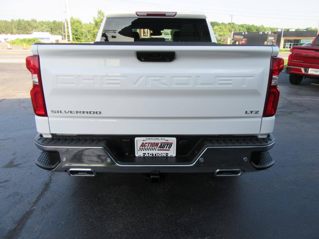 Chevrolet Silverado 1500 LTZ Crew Cab 4WD 2023