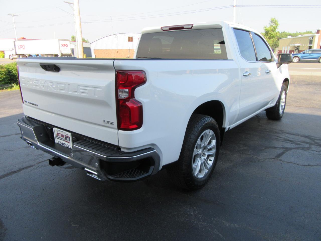 Chevrolet Silverado 1500 LTZ Crew Cab 4WD 2023
