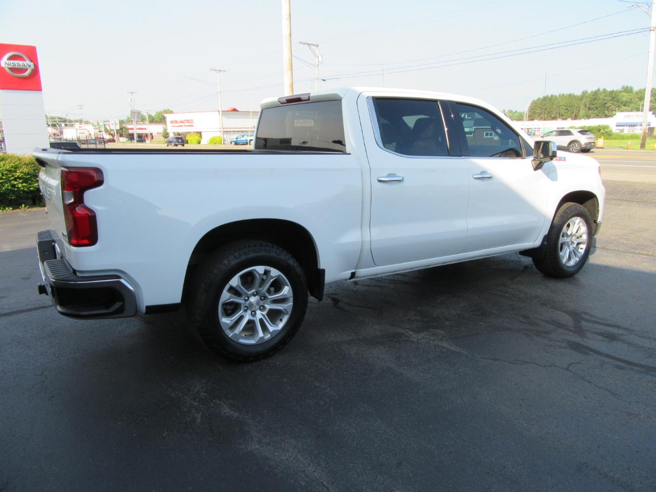Chevrolet Silverado 1500 LTZ Crew Cab 4WD 2023