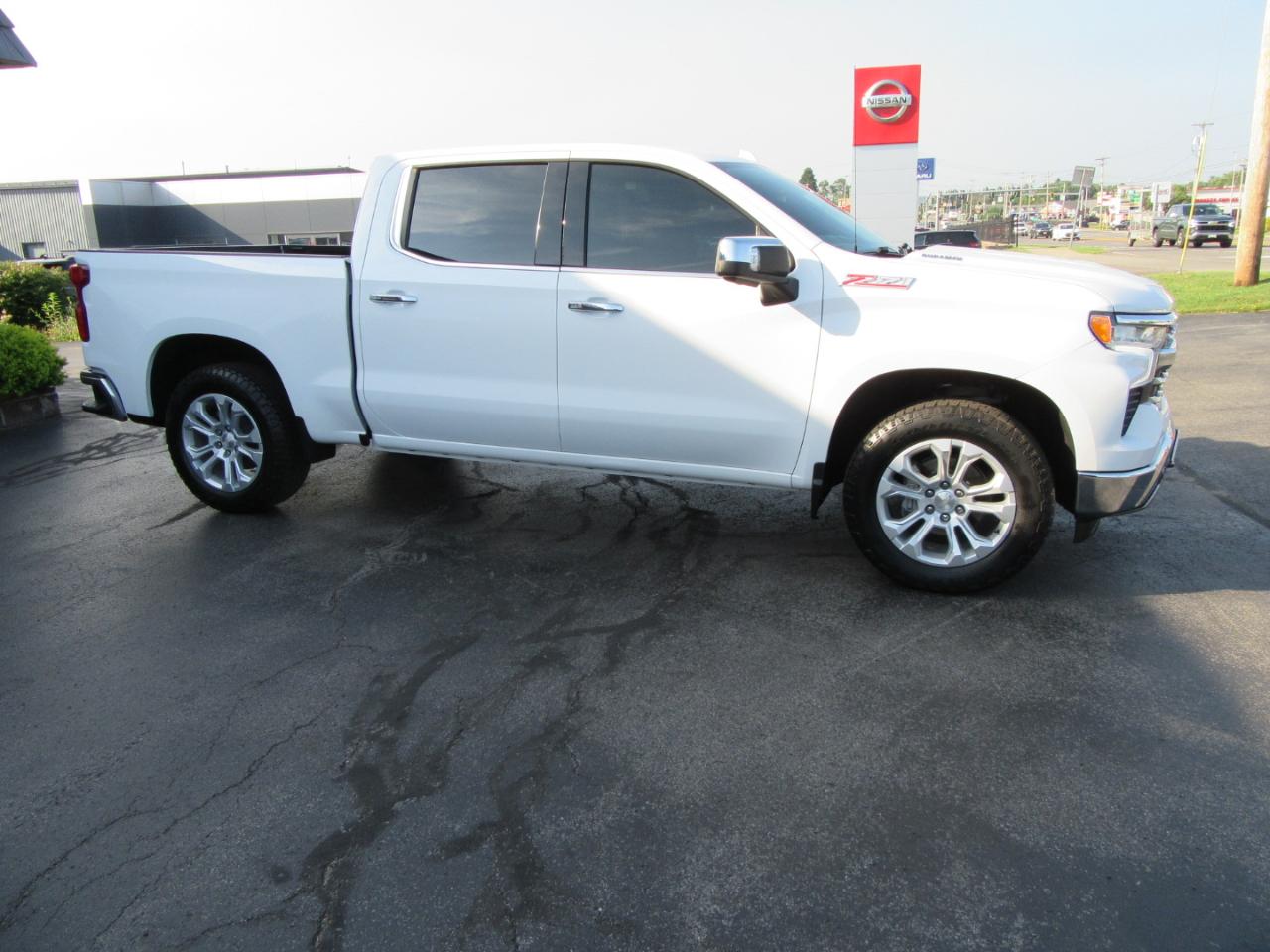 Chevrolet Silverado 1500 LTZ Crew Cab 4WD 2023
