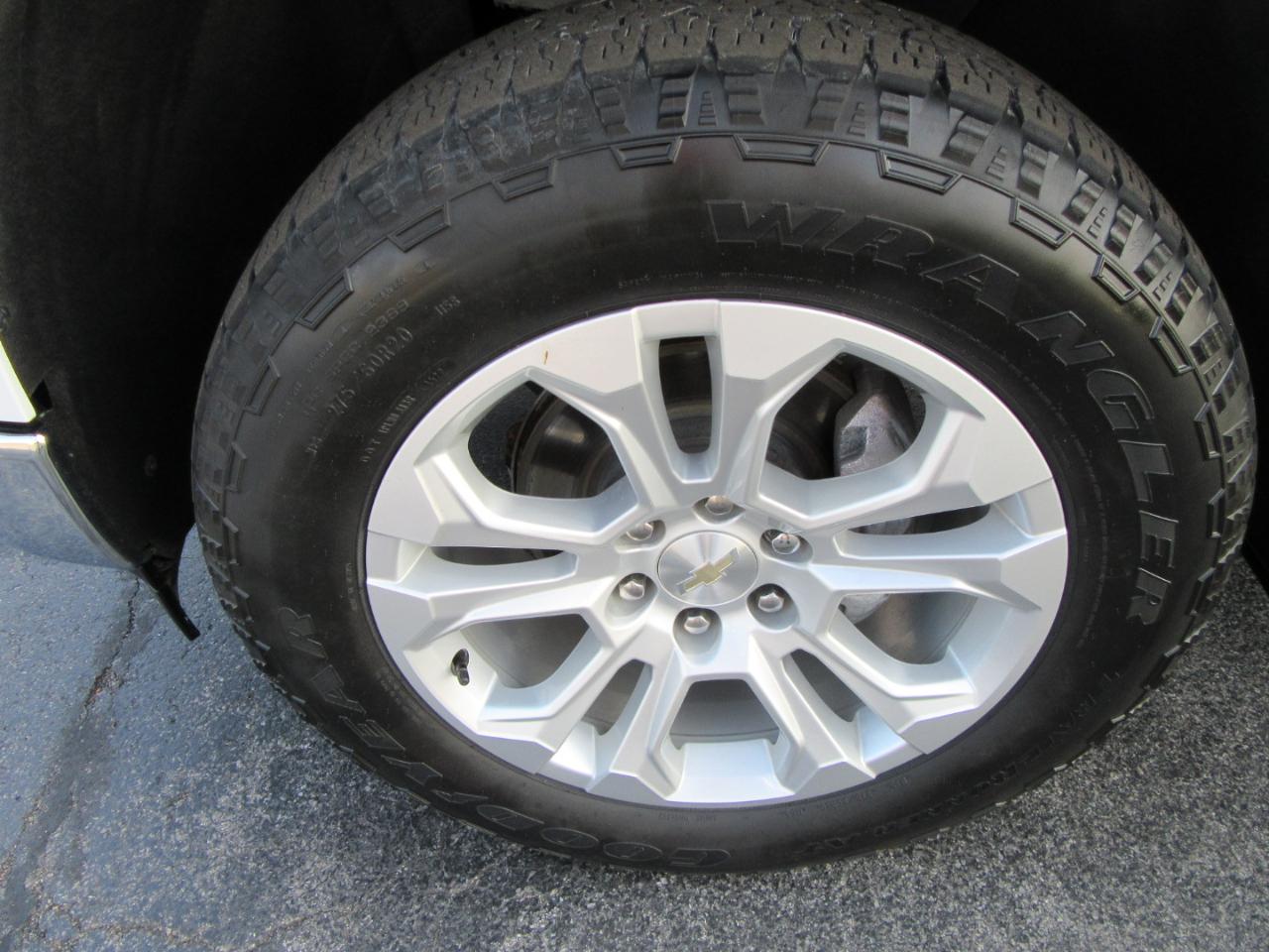 Chevrolet Silverado 1500 LTZ Crew Cab 4WD 2023