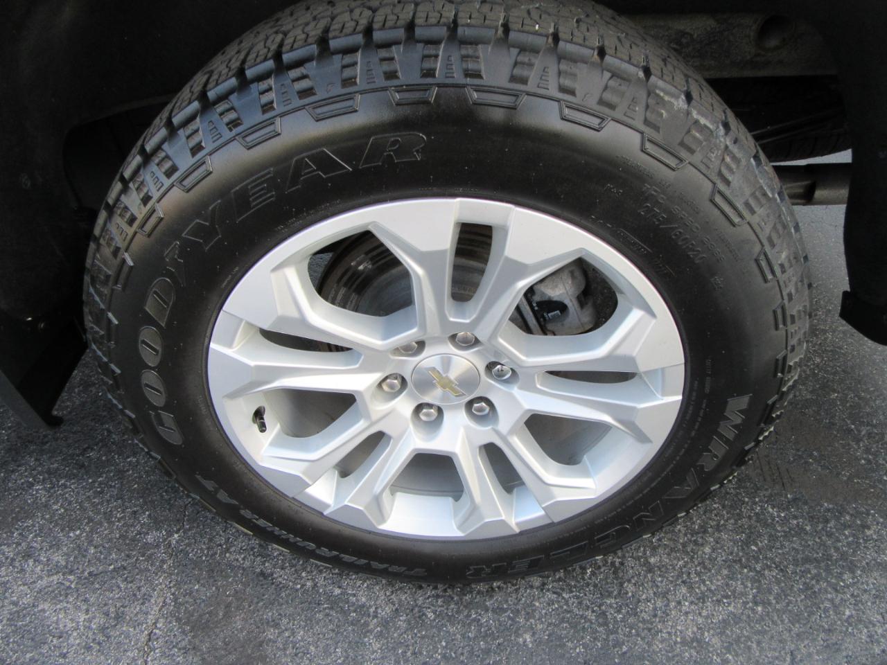 Chevrolet Silverado 1500 LTZ Crew Cab 4WD 2023