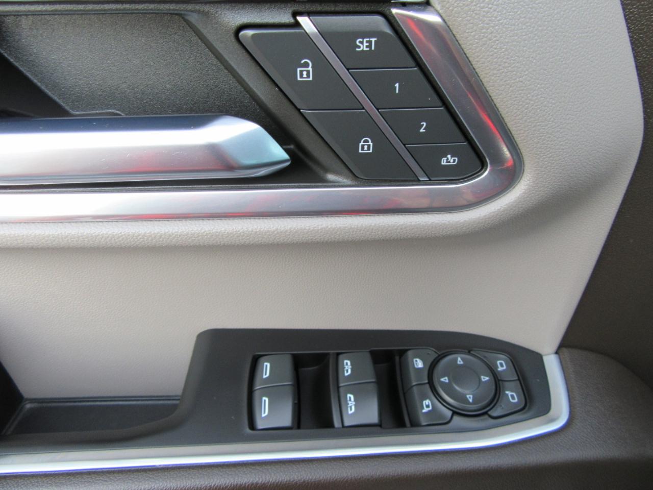 Chevrolet Silverado 1500 LTZ Crew Cab 4WD 2023