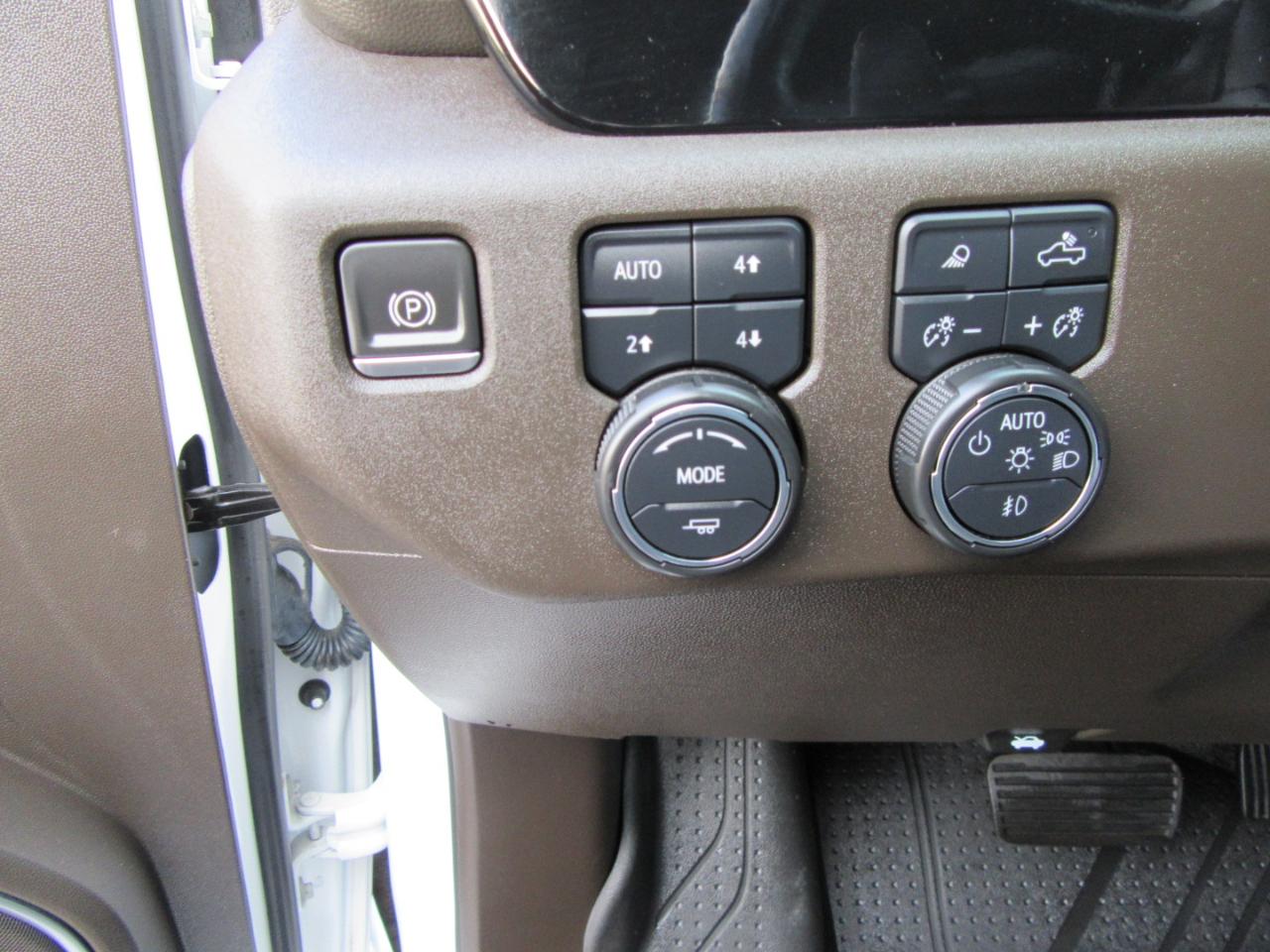 Chevrolet Silverado 1500 LTZ Crew Cab 4WD 2023