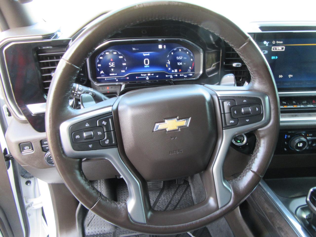 Chevrolet Silverado 1500 LTZ Crew Cab 4WD 2023