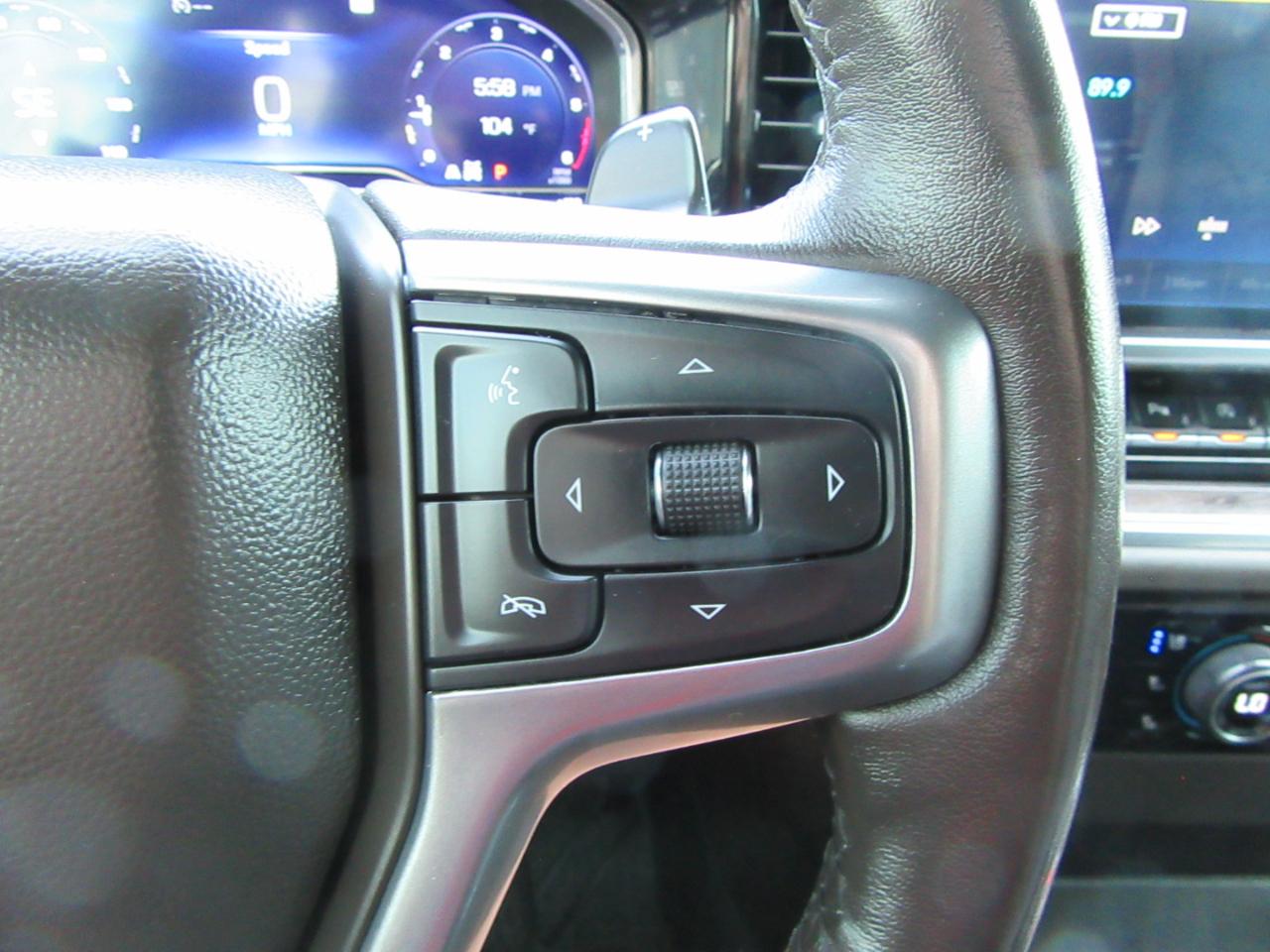 Chevrolet Silverado 1500 LTZ Crew Cab 4WD 2023